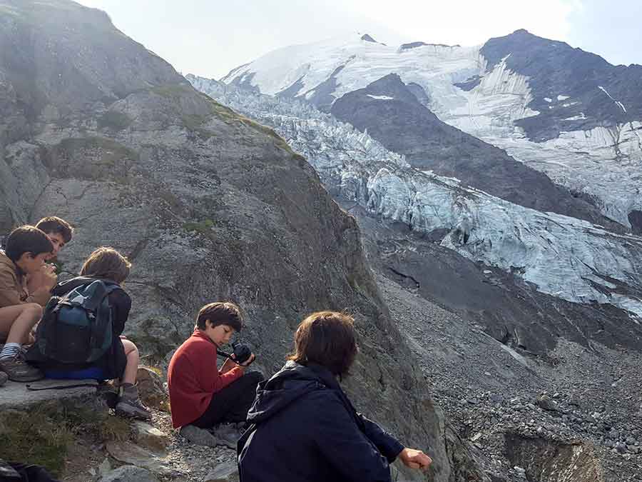 Explorer la montagne Mont-Blanc en famille