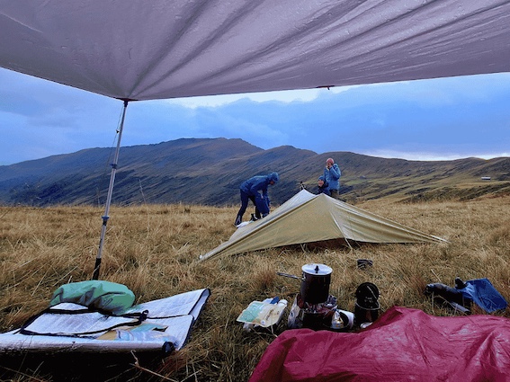 Faire tribu Vivre tribu Hugo Paul expérience collective en bivouac